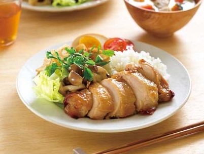 人気の「鹿児島若鶏照焼チキン」を利用者とともにリニューアル！