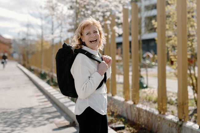 体幹で支えるバックパック！？特許技術採用の姿勢垂直システムバックパック【Vertical Ergonomic Backpack】がクラウドファンディングサイトFIRST STEPにて限定販売開始