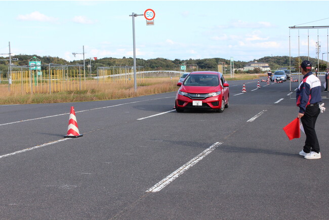 【JAF島根】公道ではできない運転をマイカーで体験！