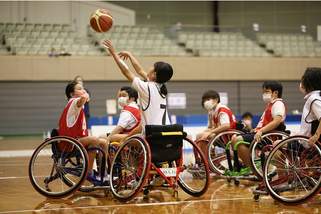 モリサワ 第18回北九州市小学生車いすバスケットボール大会に協賛、大会PRイベントとして「イオン de パラスポ in 北九州」を10月21、 22日に実施