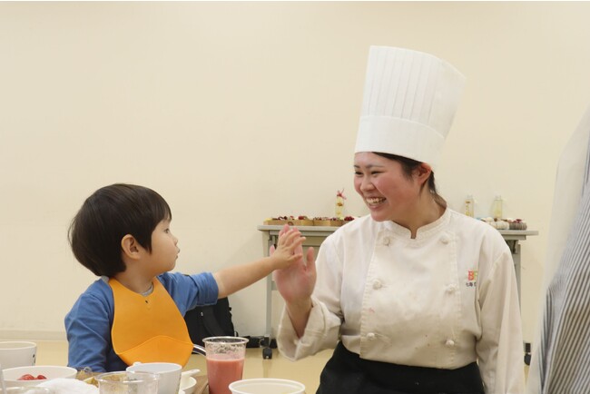 【国際ビューティ＆フード大学校】郡山市の調理専門学生が保育園児のアレルギー対応給食調理「One Table Day」を実施