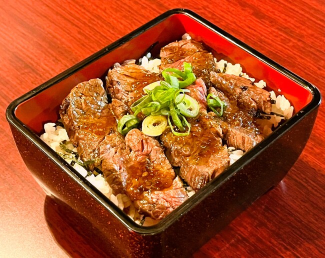 平日数量限定 『一度に4つの味が楽しめる！』食べ方自在。「台北餃子張記　経堂店」で牛ハラミ肉のひつまぶしランチが10/17（火）よりスタート