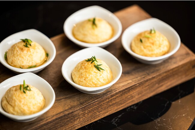 クロスホテル札幌・クロスホテル大阪で地域を感じる新たな滞在ご宿泊者さま向けラウンジ「meetlounge」が11月1日登場