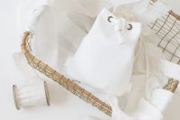 日本製の合成皮革を使用したサスティナブルなママブランド「tonto」から新素材を使った商品を10月4日(水)より販売