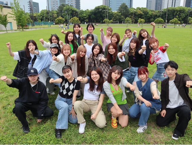 神田外語大学の学生団体が学園祭を目指して地域連携やクラウドファンディング