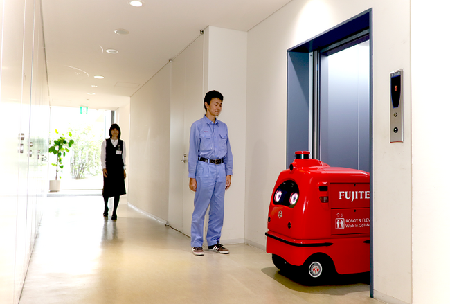 フジテックの事業所内でロボットによる自動配送を開始