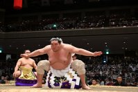 サムティグループが運営する「エスペリアホテル博多」が大相撲九州場所のオフィシャルホテルに参画