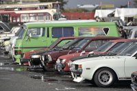 昭和の懐かしいレトロカー約400台が集結する『昭和レトロカー万博2023』11月19日(日)大阪・舞洲スポーツアイランド 空の広場にて開催！