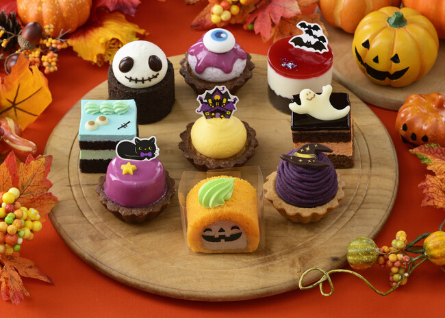 【銀座コージーコーナー】ハロウィンパーティーを楽しく盛り上げる！ガイコツや目玉の“こわカワイイ”プチケーキアソートが10月27日から登場