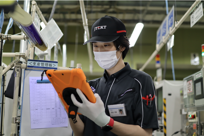 ジェイテクトエレクトロニクス、脱炭素に向け『カミナシ』を導入。全製造ラインへの展開で年間約8割の紙削減へ
