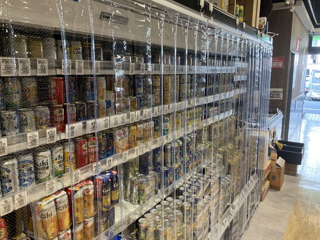 冷却効率高め省エネ効果が見込める「ecoスリットカーテン」が僅か5か月で導入店舗200店舗を超え、販売目標の2倍を達成