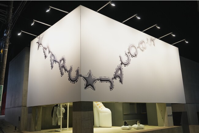 豪華ゲストが来場！東京・表参道のStandByにて開催中の「MARC JACOBS FALL’23 INSTALLATION」