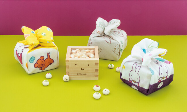 【みっふぃーおやつ堂】ご賞味後も長く楽しめる「はんかち枡ぼうろ」。店舗限定デザインのはんかちに身を包んで新登場。