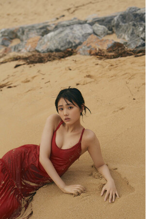 大人エモーショナルから初水着まで…さまざまなカットに挑戦！原菜乃華、多彩な瞬間をきりとった1st写真集から、先行カット公開！