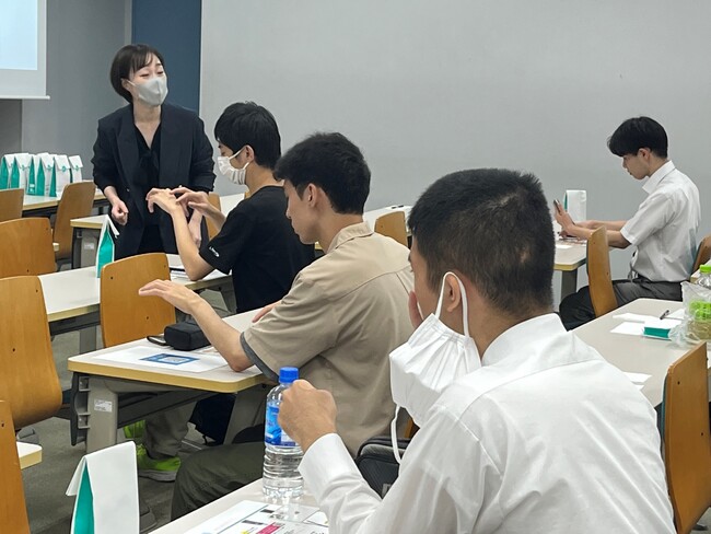 参加者満足度100%！ 就活のための「身だしなみセミナー」を9月28日に開催