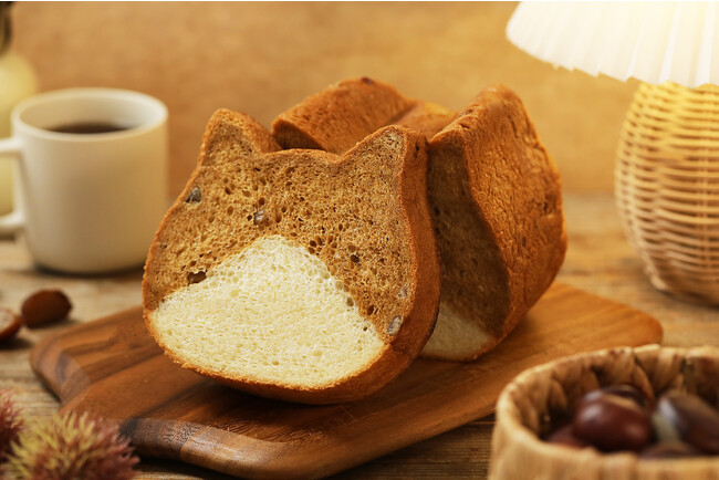 大好評”はちわれ”がマロン味で登場！人気のはちわれ模様を表現した『ねこねこ食パン はちわれマロン』が11月1日より新発売『ねこねこ食パン ロイヤルミルクティーショコラ』もオンラインストア限定で同日発売