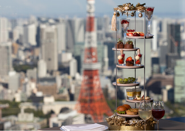 六本木ヒルズ森タワー52 階にある“天空の森”「THE SUN & THE MOON (Restaurant)」 ゴージャスで煌びやかな大人のアフタヌーンティー11 月 7 日(火)スタート!