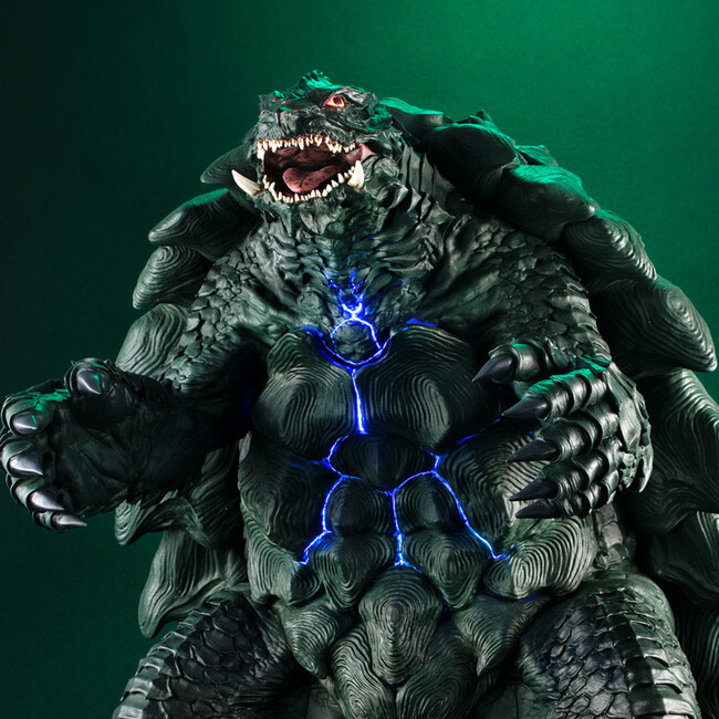 令和に復活した「ガメラ」が迫力のスケールとディテール、ギミックを兼ね備え、UA Monstersシリーズフィギュアに堂々登場。