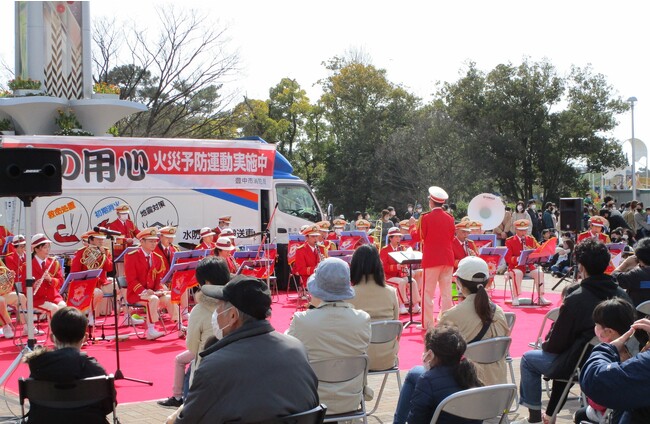 消防ふれあいフェスタを開催 一日消防署長にミサイルマン・西代さんが就任