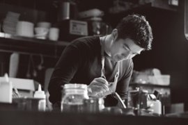 米澤シェフ顔写真 米澤シェフ顔写真