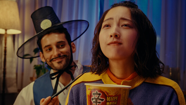 「王様のブランチ」でリポーターを務める速瀬愛さん出演！「辛ラーメン焼きそば チーズ」「辛ラーメン焼きそば」新WEB CMが11月1日より公開