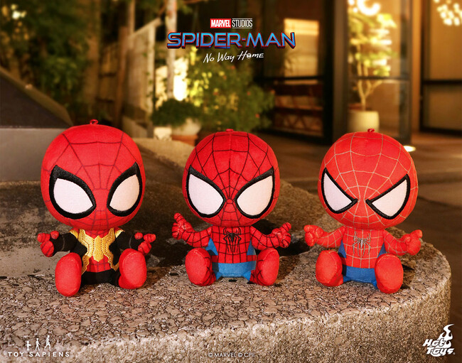映画『スパイダーマン：ノー・ウェイ・ホーム』に登場する3人のスパイダーマンが、キュートなぬいぐるみになって登場！