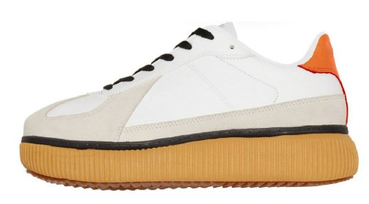 Onitsuka Tiger MEXICO 66(TM) および DELECITY(TM) が立体商標として登録