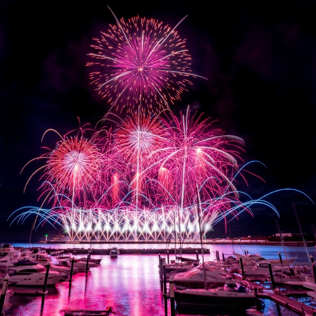 【熱海海上花火大会】11月19日（日）に開催、特等席確約の送迎付きプランの販売中！12月は3日（日）と23日（土）の2回開催