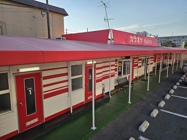 超レア！キャビン型のカラオケルーム・ビッグエコー五井駅前店内装を一新して10月28日にリニューアルオープン！