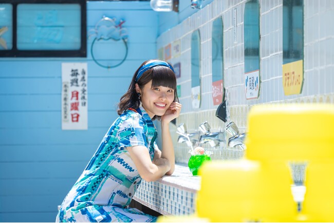 昭和レトロな温泉銭湯玉川温泉から11月3日レコードの日に、支配人と昭和レトロなアイドル増田樹乃がCDデビュー