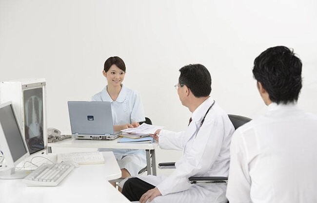 2024年「医師の働き方改革」目前、ニーズ拡大が見込まれる医師事務作業補助者の育成へ　メディカルドクターズクラーク講座（経験者コース）で新たに通信講座を開始