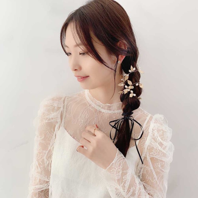 特別な日を素敵な思い出にする【ヘッドドレス】が10/26(木)入荷しました。ハイクオリティなアクセサリーやファッション雑貨をプチプライスで販売しております。