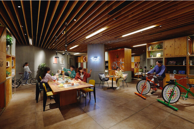 【星野リゾート　BEB】オリジナルすごろくにお揃いファッション、深夜には背徳感MAXのフルコース夜食！語って遊んで気づけば朝！？「ベブい卒旅2024」販売｜期間：2024年1月10日～3月31日