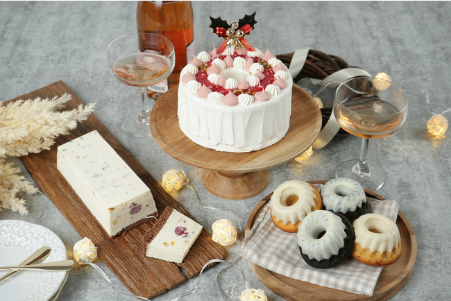 【今年は2種類】手作りシフォンケーキ専門店 This is CHIFFON CAKE.は、数量限定にて2023年”クリスマスBOX”の販売を開始いたしました。