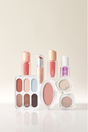 韓国発ジェンダーニュートラルメイクアップブランド「Laka（ラカ）」が、イセタン ミラー 東急プラザ原宿表参道店にて期間限定販売。