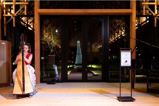 北海道リゾート「鶴雅」より、「洞爺湖 鶴雅リゾート 洸の謌」において特別な時間を。『パラグアイハープの演奏会』を10月より開催！