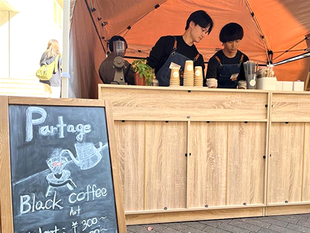 【京都橘大学】～起業家をめざす学生たち9名が運営～テイクアウト専門カフェ「Partage（パルタージュ）」開店