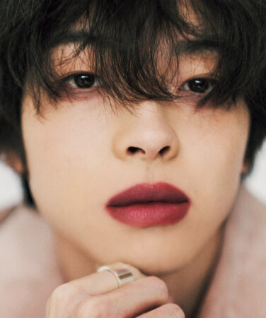 【M・A・C】躍進が止まらないアーティスト、imase初のビューティシューティングをM・A・CとNYLON JAPANで敢行　初のセルフメイク動画も公開
