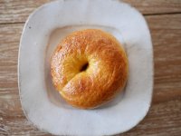『GEs BAGEL WORKS』より新メニュー「にんじんベーグル」が11月3日(金)販売開始　朝霞市の名産であるにんじんをふんだんに使用した逸品