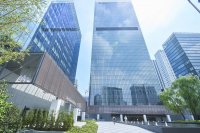 ≪The Okura Tokyo≫
オークラ東京より「黄綬褒章」2名同時受章の快挙