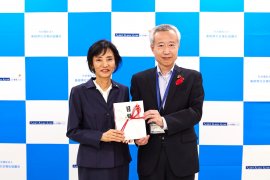 社会福祉協議会での贈呈 社会福祉協議会での贈呈