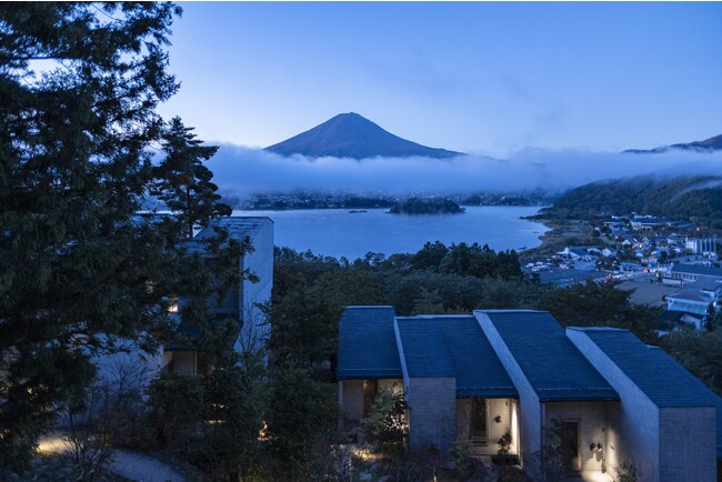 【星のや富士】富士山最古の神社で幸福を祈り、新年を祝う「富士 年初め開運ステイ」開催｜期間：2024年1月1日～2月15日