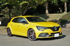 メガーヌルノースポール トロフィー 6速マニュアル メガーヌルノースポール トロフィー 6速マニュアル