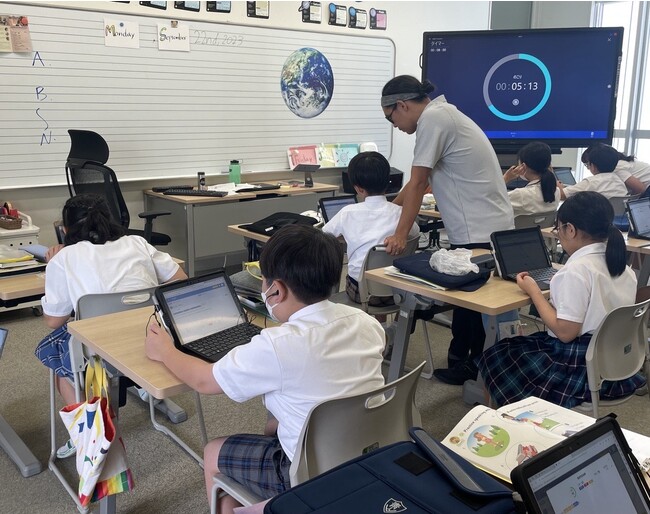 青山学院初等部の「音読アプリQulmee」活用事例を公開