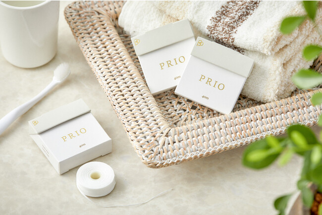 プラスチック製ケースから紙製ケースへ。環境と自身を想う「PRIOデンタルフロス」が11月８日(水)発売
