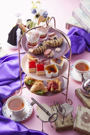 【期間限定・新作アフタヌーンティー】大阪・梅田の『幻想の国のアリス』にて「チェシャ猫のいたずらティーパーティー」がテーマのコンセプトアフタヌーンティーが登場