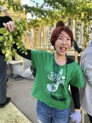 収穫を喜ぶ当社の代表取締役 前川弘美 収穫を喜ぶ当社の代表取締役 前川弘美