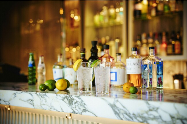 【アロフト東京銀座】450通りの組み合わせを提案するカスタムジントニックの提供を開始