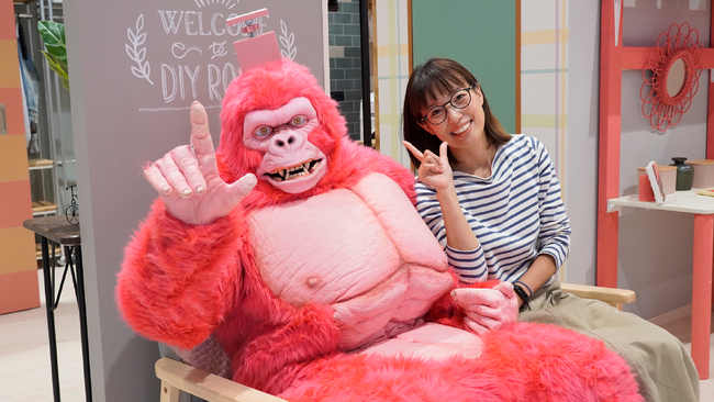 SNS公開初日に100万回再生突破！賃貸のお悩み解決特撮ムービー！？DIY商品「ラブリコ」の新たなPRに井上咲楽さんも驚き