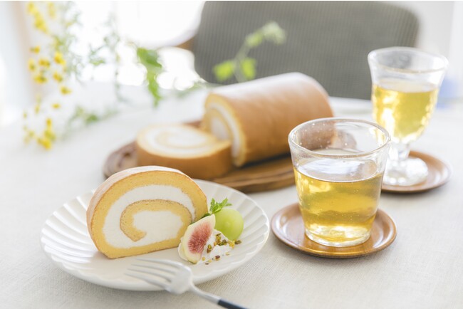 こめ油と米粉のシリーズ「come×come（コメトコメ）」から「とろける米粉のロールケーキ」を新発売！